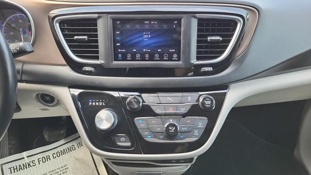Photo of 2019 Magnetic Grey Metallic Chrysler Pacifica