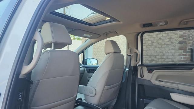 Photo of 2024 White Honda Odyssey