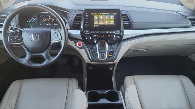 Photo of 2024 White Honda Odyssey