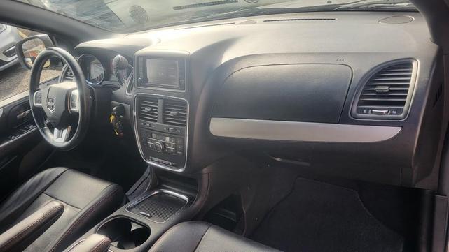 Photo of 2019 Silver Dodge Grand Caravan