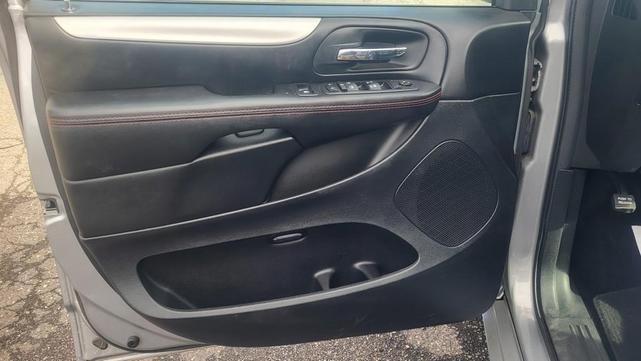 Photo of 2019 Silver Dodge Grand Caravan
