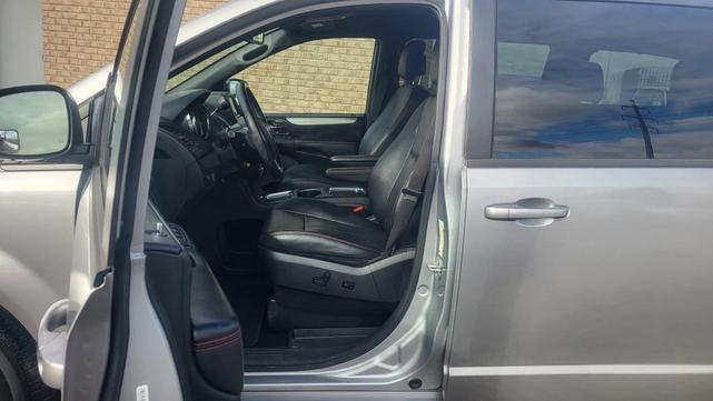 Photo of 2019 Silver Dodge Grand Caravan
