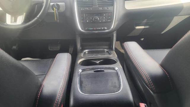 Photo of 2019 Silver Dodge Grand Caravan