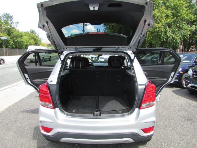 Photo of 2017 Silver Chevrolet Trax