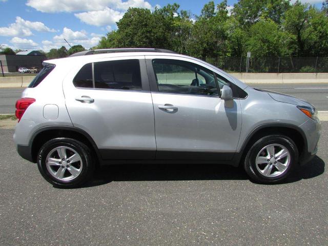 Photo of 2017 Silver Chevrolet Trax
