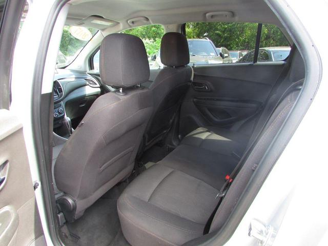 Photo of 2017 Silver Chevrolet Trax