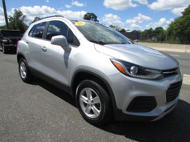 Photo of 2017 Silver Chevrolet Trax