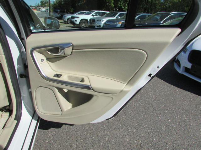 Photo of 2016 Ice White Volvo S60