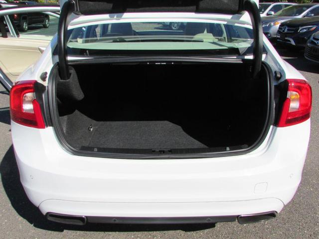 Photo of 2016 Ice White Volvo S60