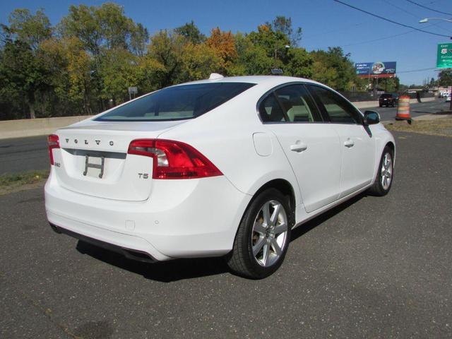 Photo of 2016 Ice White Volvo S60