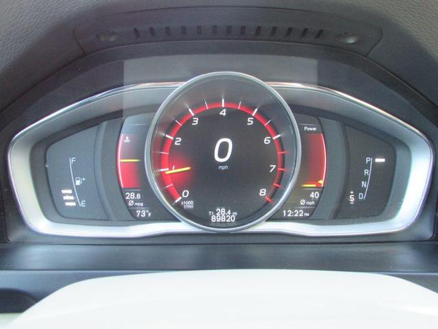 Photo of 2016 Ice White Volvo S60