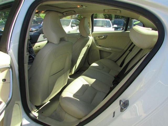 Photo of 2016 Ice White Volvo S60