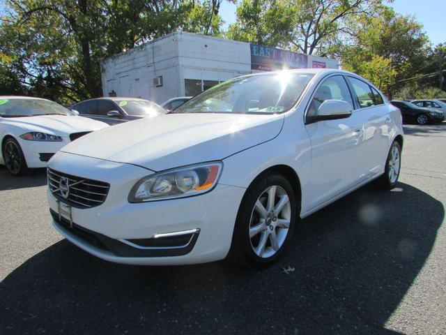 Photo of 2016 Ice White Volvo S60