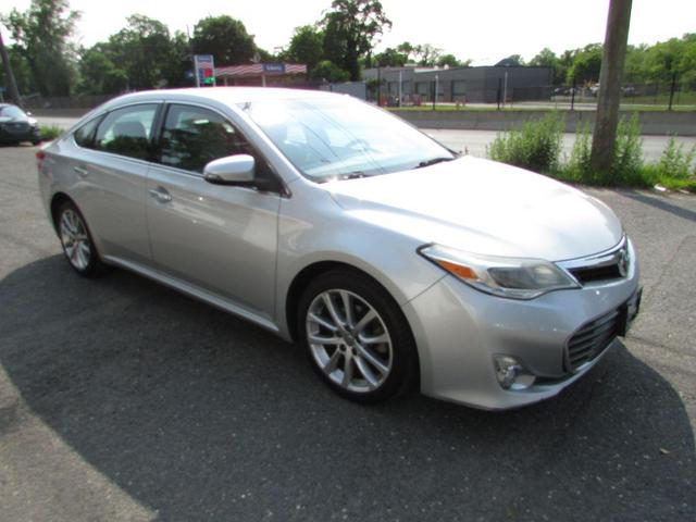 Photo of 2014 Silver Toyota Avalon