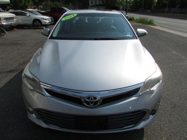 Photo of 2014 Silver Toyota Avalon