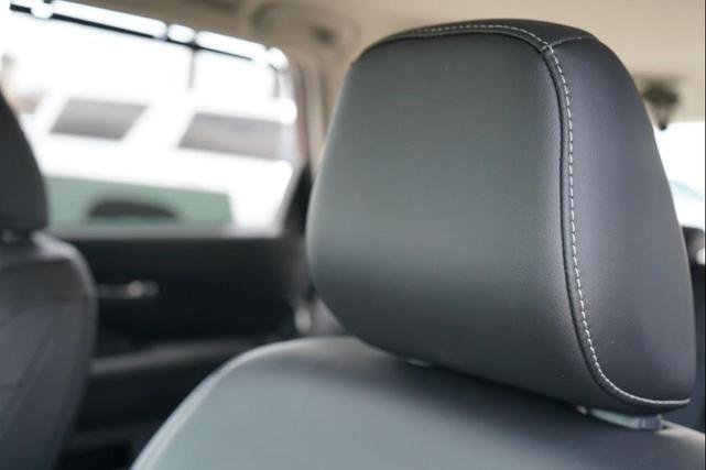 Photo of 2023 White Nissan Pathfinder