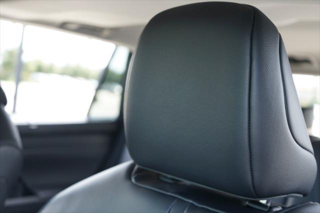 Photo of 2023 Gray Toyota Highlander