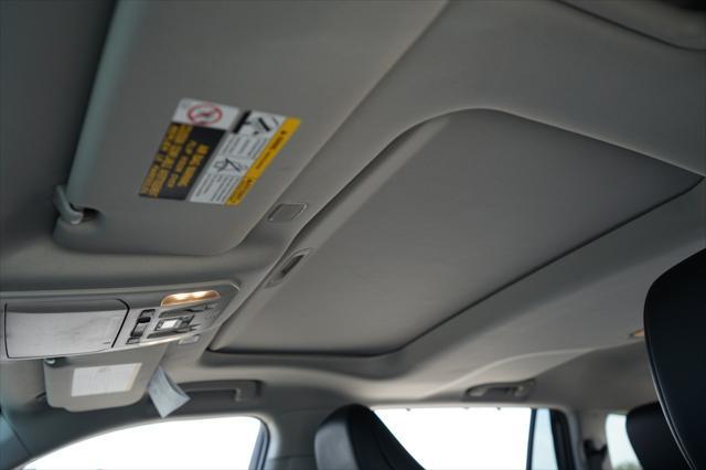 Photo of 2023 Gray Toyota Highlander