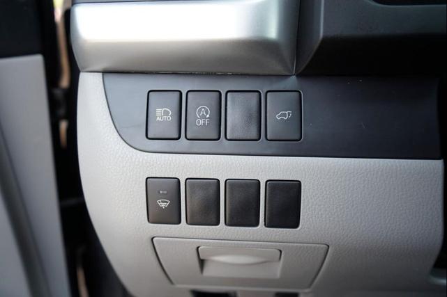 Photo of 2017 Predawn Gray Mica Toyota Highlander