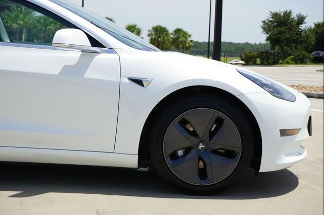 Photo of 2019 Pearl White Multi-Coat Tesla Model 3
