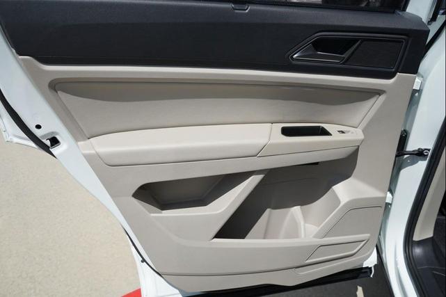 Photo of 2019 Pure White Volkswagen Atlas