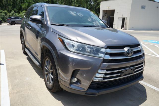 Photo of 2019 Predawn Gray Mica Toyota Highlander