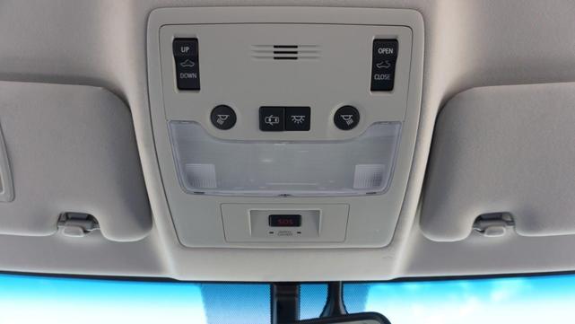 Photo of 2015 Silver Lexus ES 350