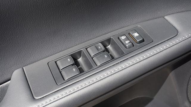 Photo of 2015 Silver Lexus ES 350
