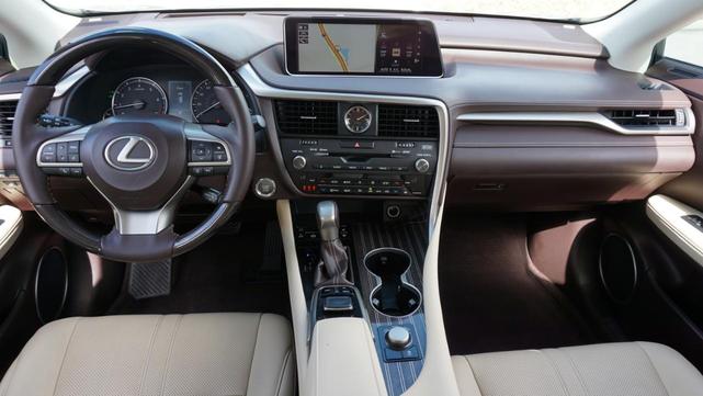Photo of 2017 Silver Lining Metallic Lexus RX 350