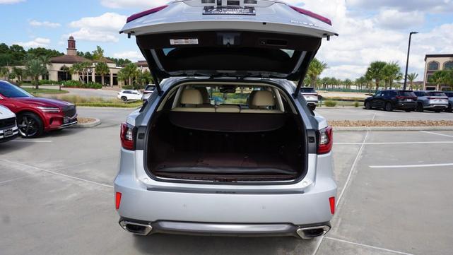 Photo of 2017 Silver Lining Metallic Lexus RX 350