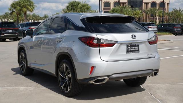 Photo of 2017 Silver Lining Metallic Lexus RX 350