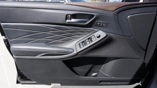 Photo of 2021 Opulent Amber Toyota Avalon