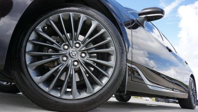 Photo of 2021 Opulent Amber Toyota Avalon