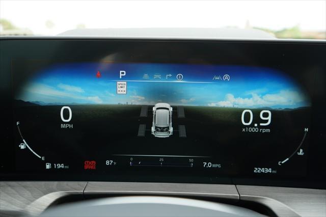 Photo of 2023 Glacial White Pearl Kia Telluride