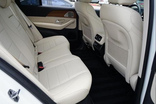 Photo of 2021 White Mercedes-Benz GLE 350