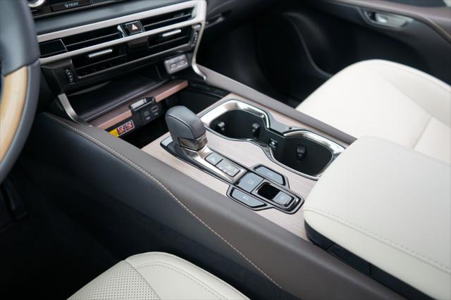 Photo of 2024 Nori Green Pearl Lexus RX 350