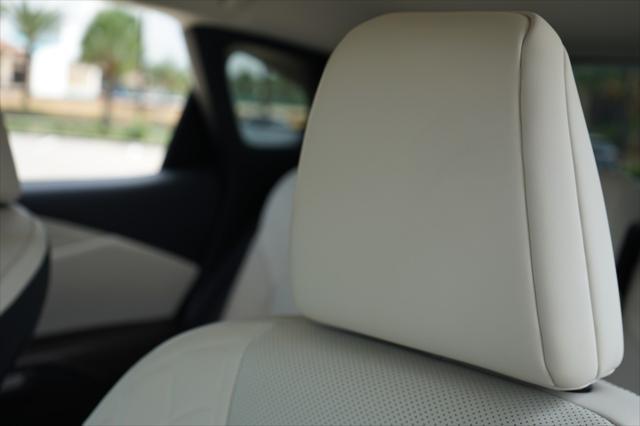 Photo of 2024 Nori Green Pearl Lexus RX 350