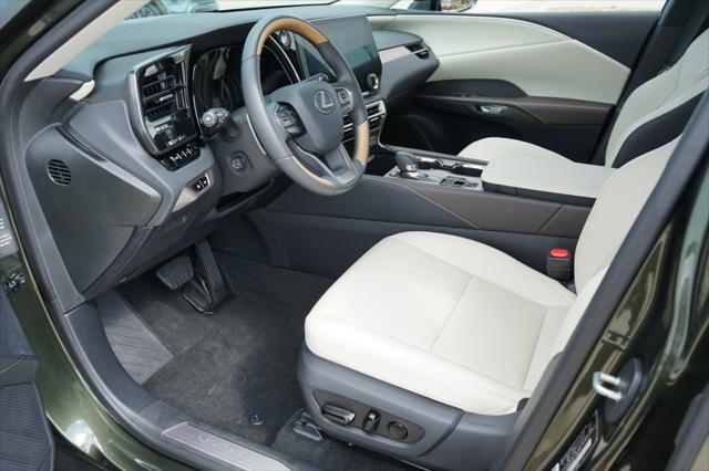 Photo of 2024 Nori Green Pearl Lexus RX 350