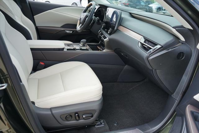 Photo of 2024 Nori Green Pearl Lexus RX 350