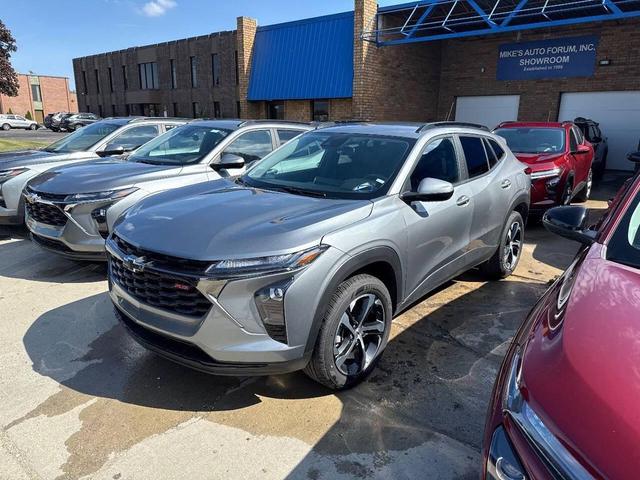 Photo of 2025 Silver Chevrolet Trax