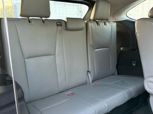 Photo of 2020 Moon Dust Toyota Highlander