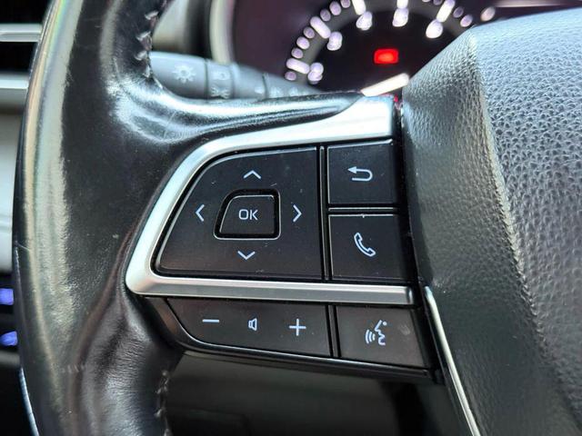 Photo of 2020 Moon Dust Toyota Highlander