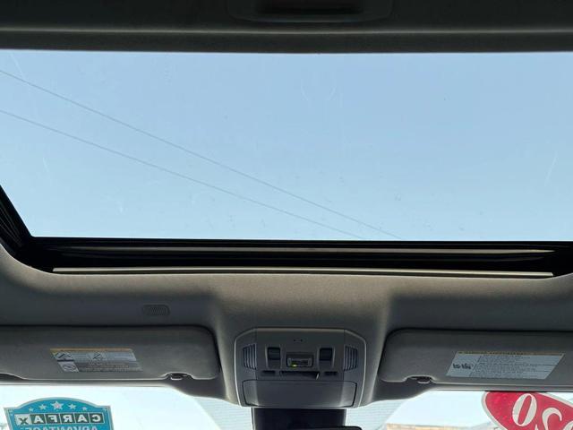 Photo of 2020 Moon Dust Toyota Highlander