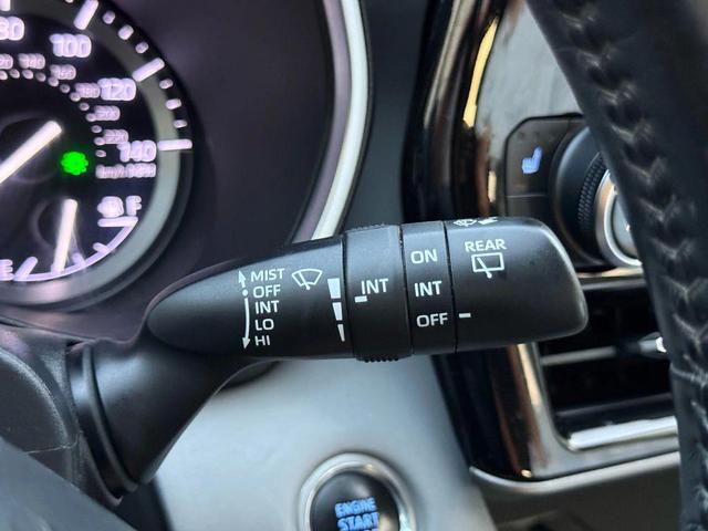 Photo of 2020 Moon Dust Toyota Highlander