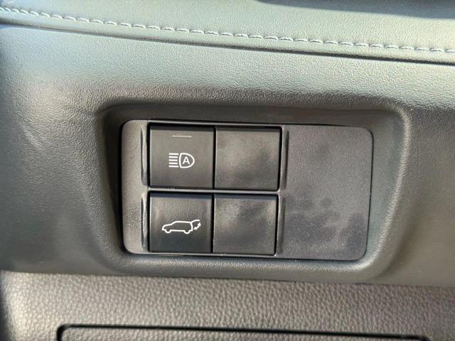 Photo of 2021 Magnetic Gray Metallic Toyota Highlander