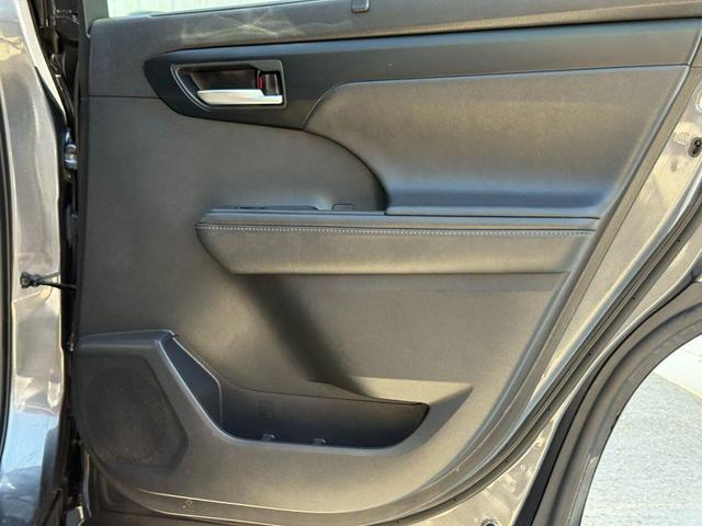 Photo of 2021 Magnetic Gray Metallic Toyota Highlander