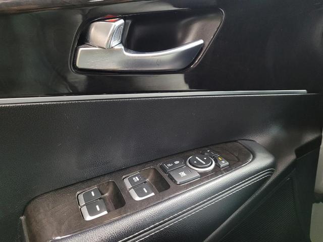 Photo of 2017 Sparkling Silver Kia Sorento
