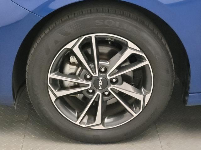 Photo of 2024 Deep Sea Blue Kia Forte