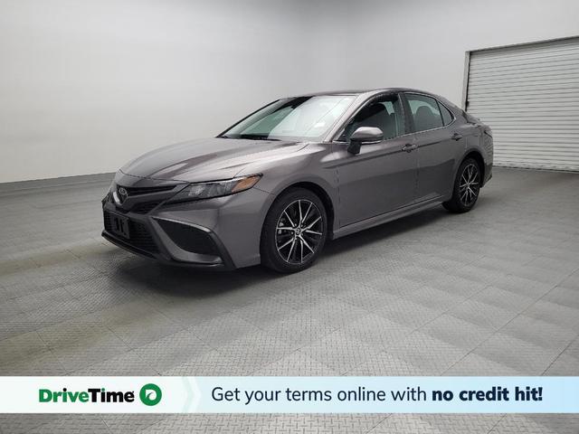 Photo of 2022 Gray Toyota Camry