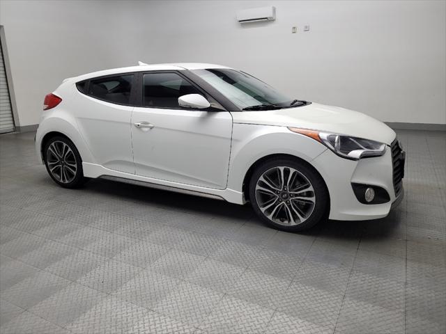 Photo of 2016 Elite White Hyundai Veloster